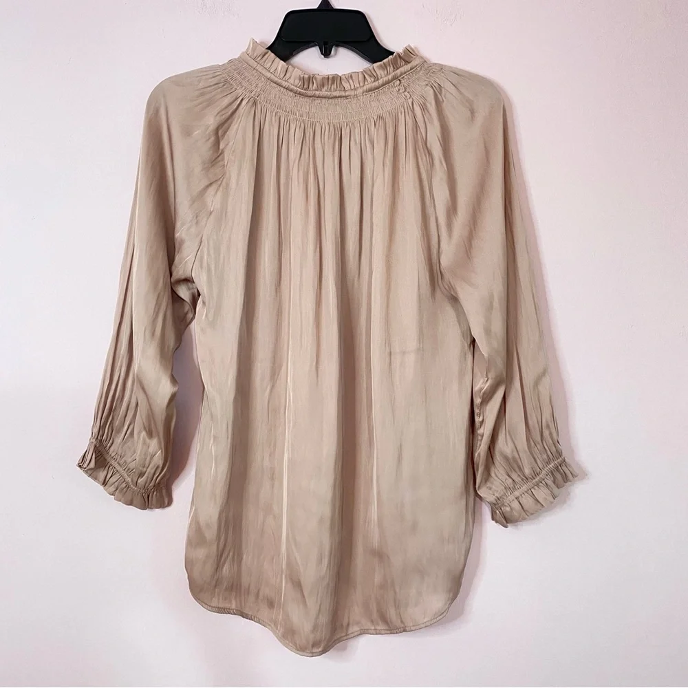Carmen Marc Valvo Blush Peasant V-neck Blouse size small - Picture 6 of 10